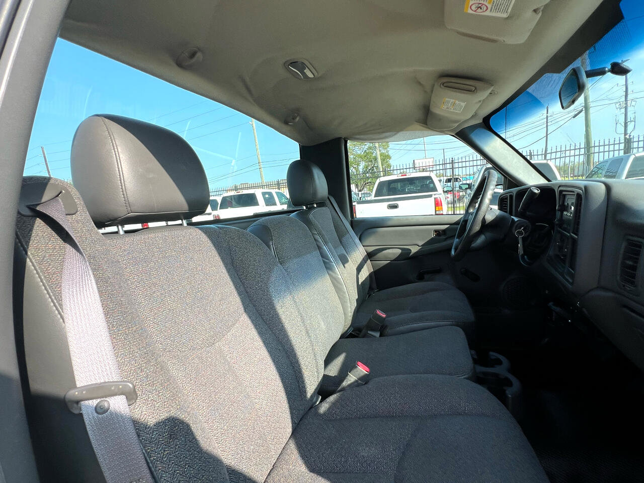 Used 2004 GMC Sierra 2500 W/T image 29