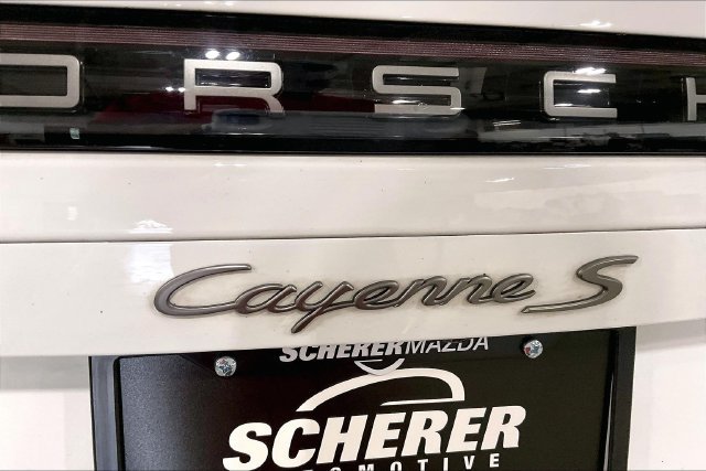 Used 2023 Porsche Cayenne S Platinum AWD/4WD image 8