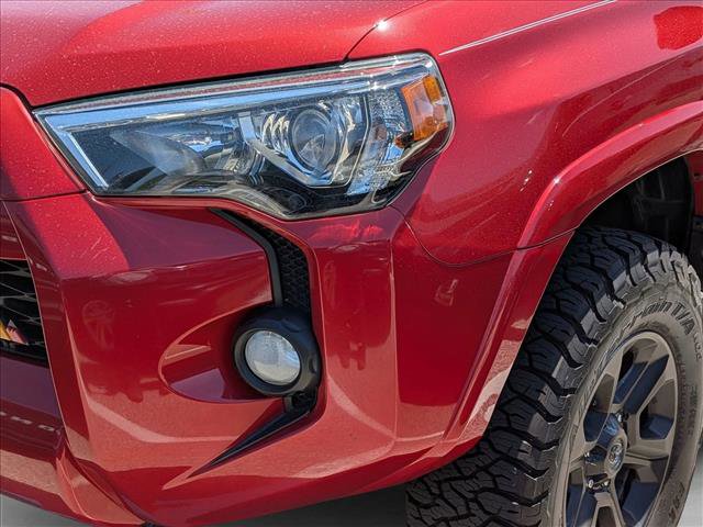 Used 2017 Toyota 4Runner SR5 AWD/4WD image 9