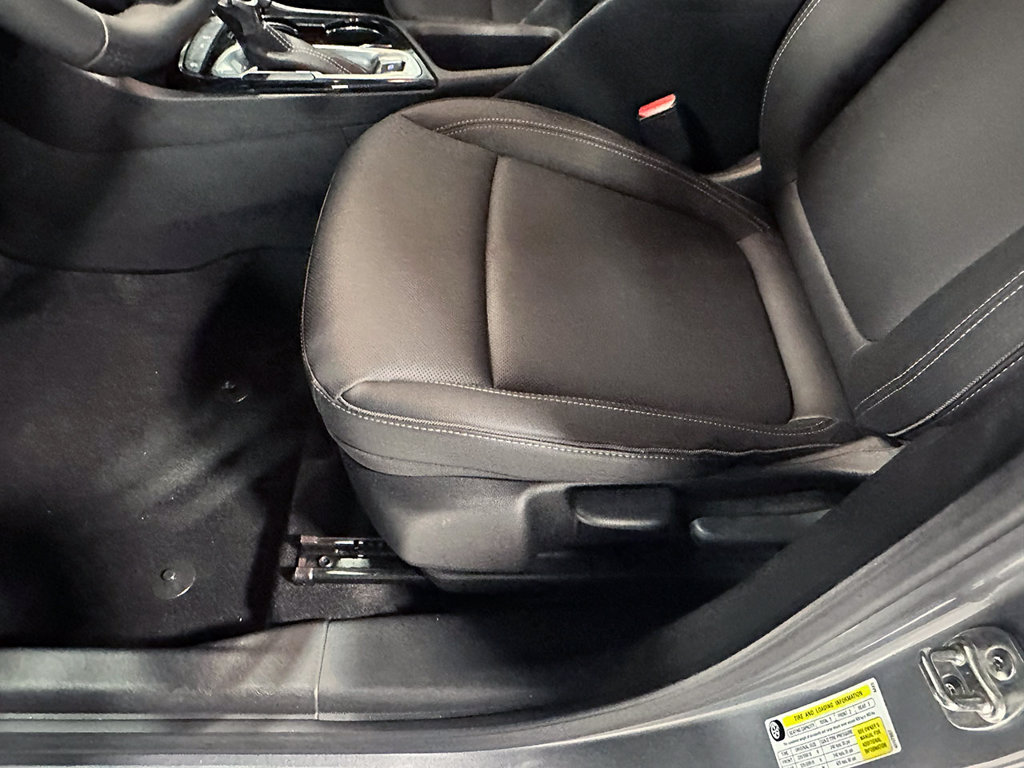 Used 2024 Buick Encore GX Sport Touring FWD image 25