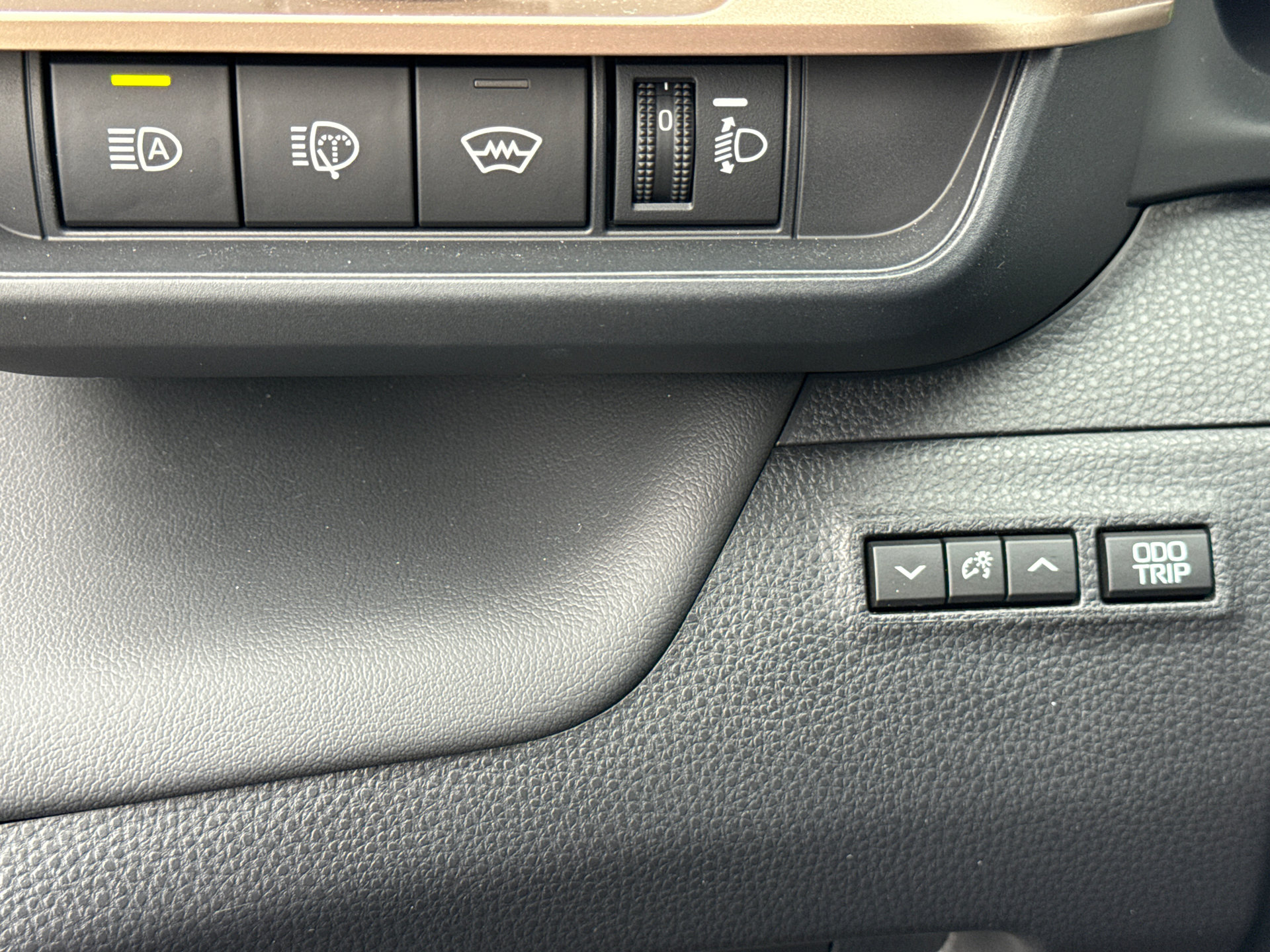 Certified 2025 Toyota Crown Signia AWD/4WD image 24