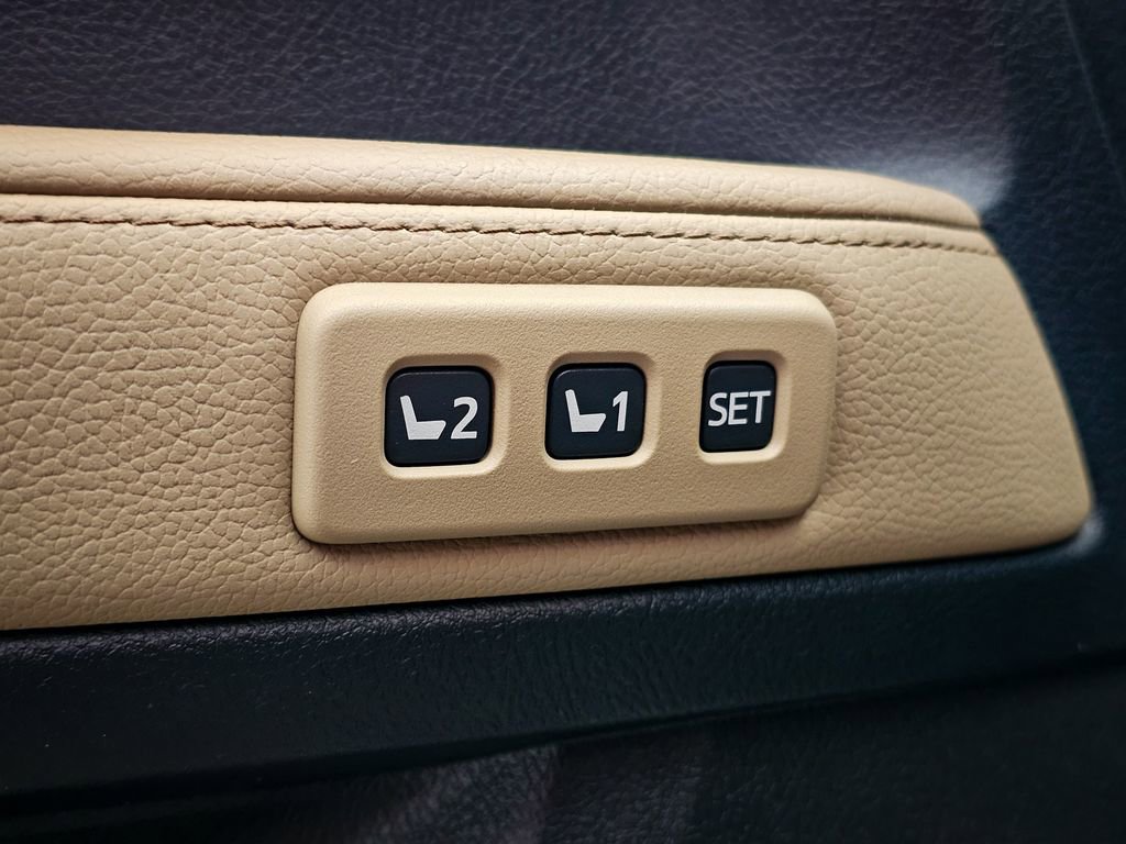 Used 2023 Toyota 4Runner Limited image 11