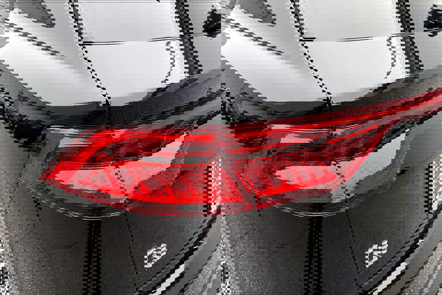 Used 2020 Audi Q8 Premium Plus image 27