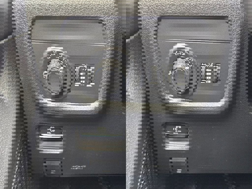 New 2025 Jeep Grand Cherokee Laredo X w/ Luxury Tech Group I image 21