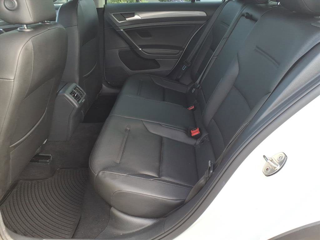 Used 2018 Volkswagen Golf Alltrack SE image 17
