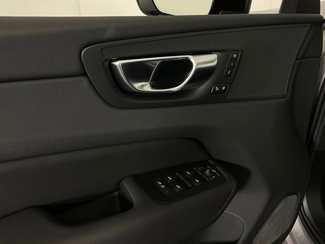 New 2026 Volvo XC60 B5 Plus w/ Protection Package Premier image 30