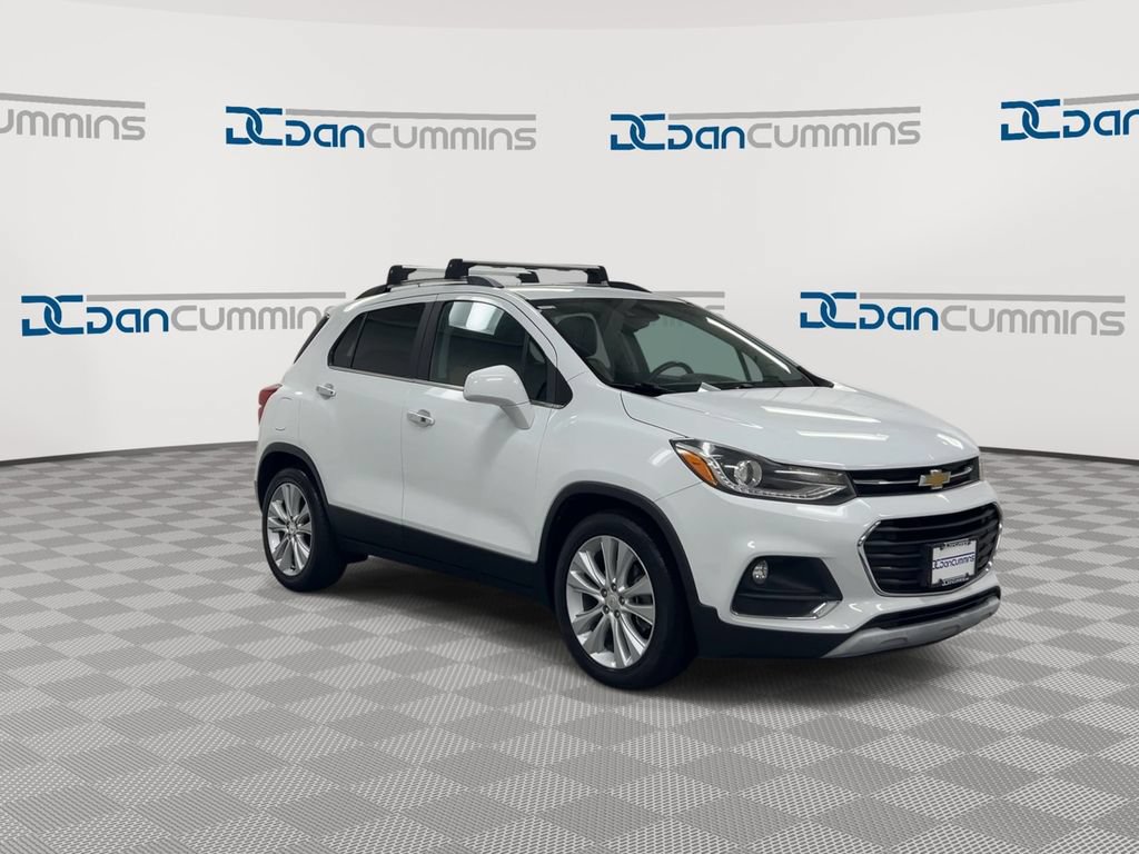 Used 2017 Chevrolet Trax Premier w/ Driver Confidence II Package FWD image 2