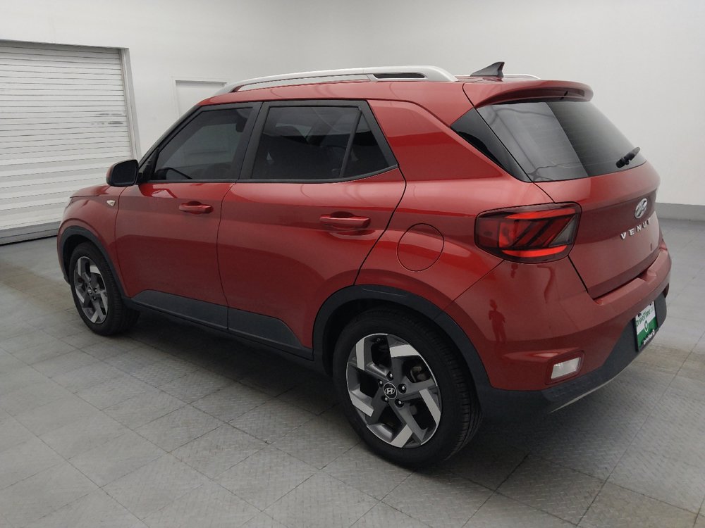Used 2021 Hyundai Venue SEL FWD image 3