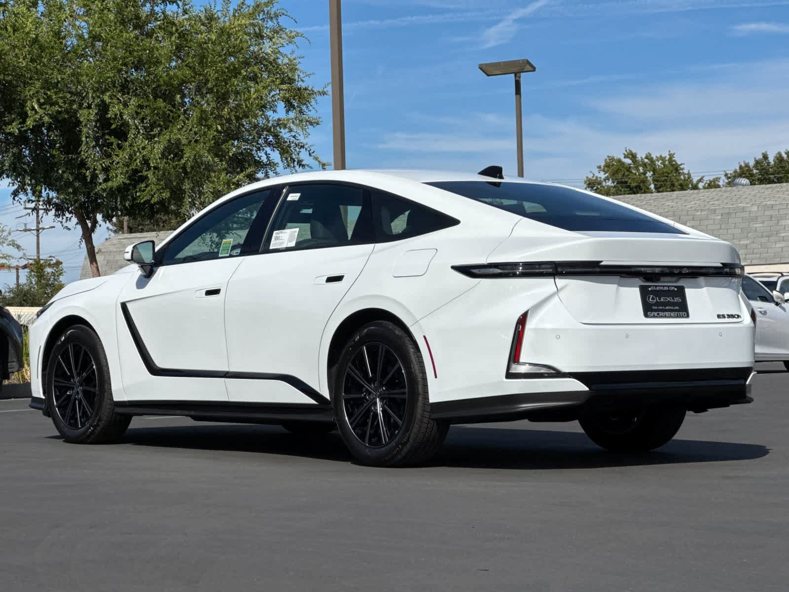 New 2026 Lexus ES 350h FWD image 7