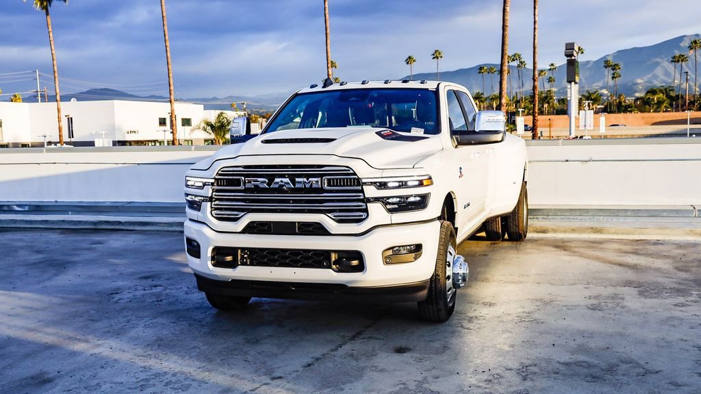 New 2026 RAM 3500 Laramie AWD/4WD image 4