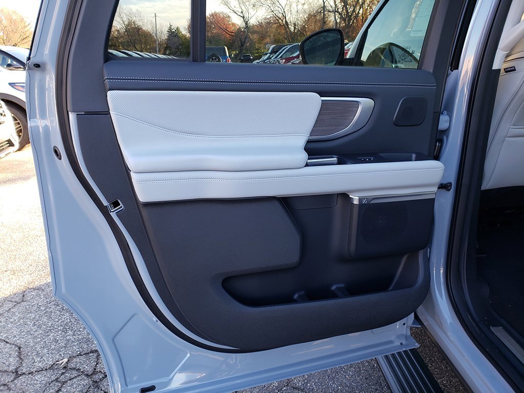 New 2025 Ford Expedition Max Platinum w/ Platinum Ultimate Package image 12