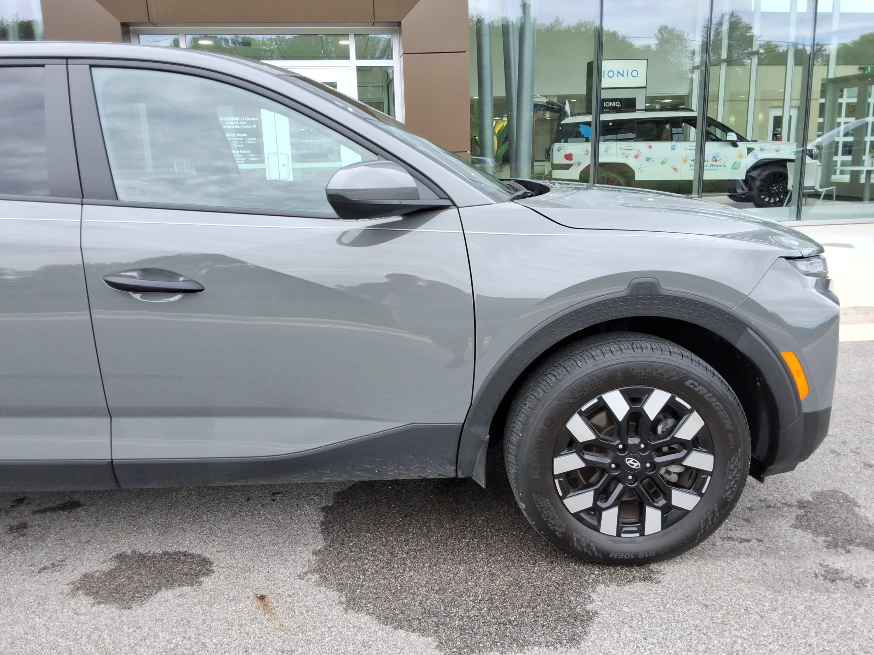 Used 2026 Hyundai Santa Cruz SE AWD/4WD image 16