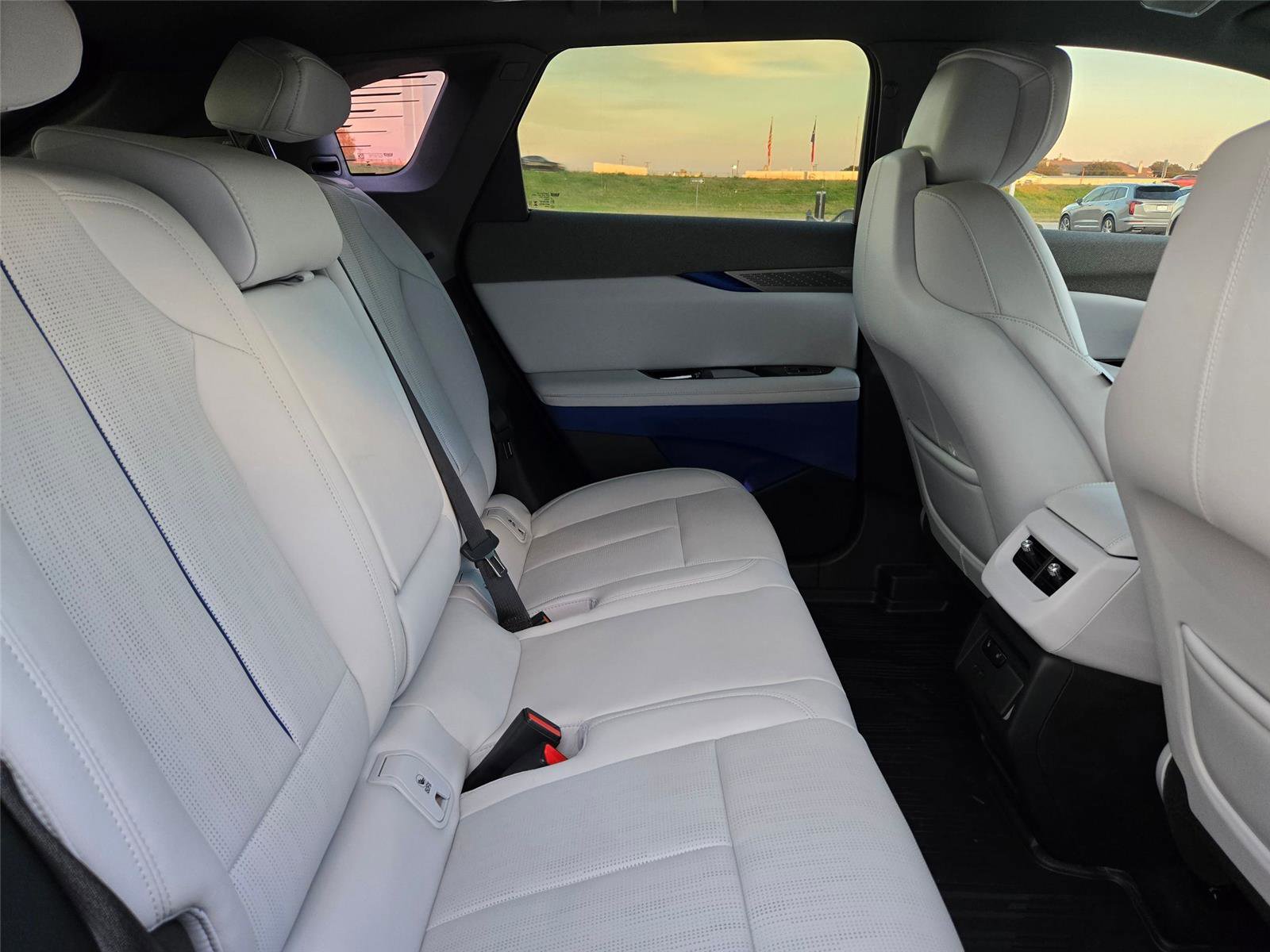 New 2026 Cadillac Optiq Luxury 2 w/ LPO, Floor Liner Package AWD/4WD image 29