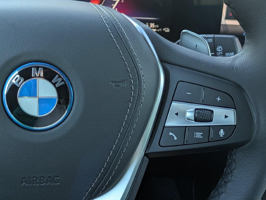 New 2026 BMW X5 xDrive50e w/ Premium Package AWD/4WD image 15