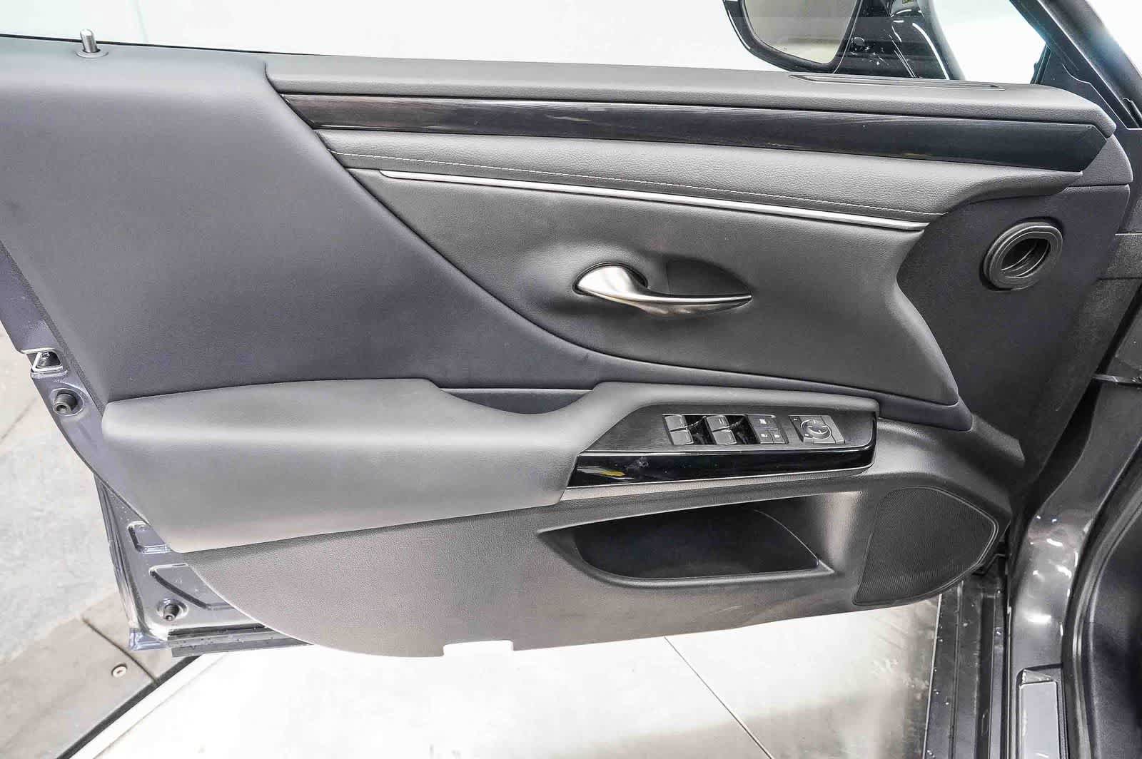 Used 2025 Lexus ES 350 FWD image 22