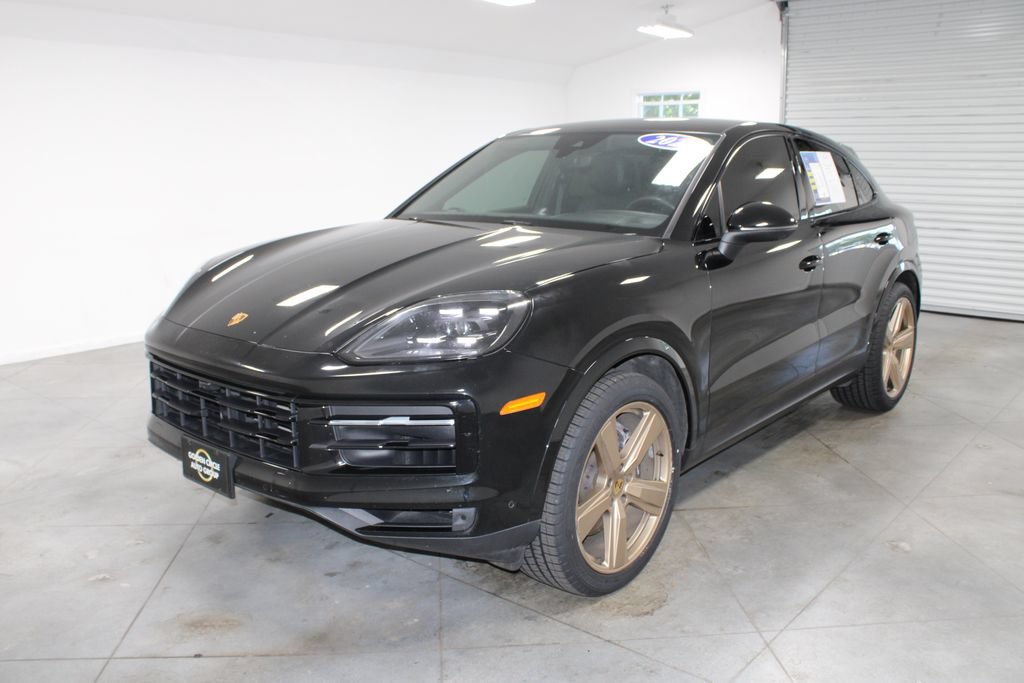 Used 2024 Porsche Cayenne Coupe AWD/4WD image 4