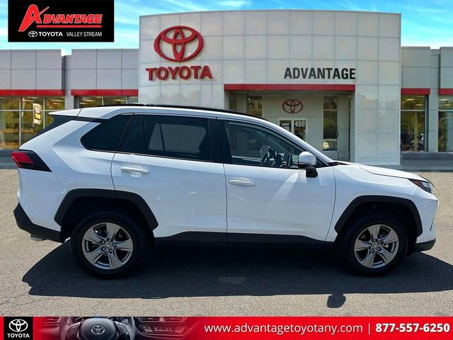 Used 2025 Toyota RAV4 XLE FWD image 5