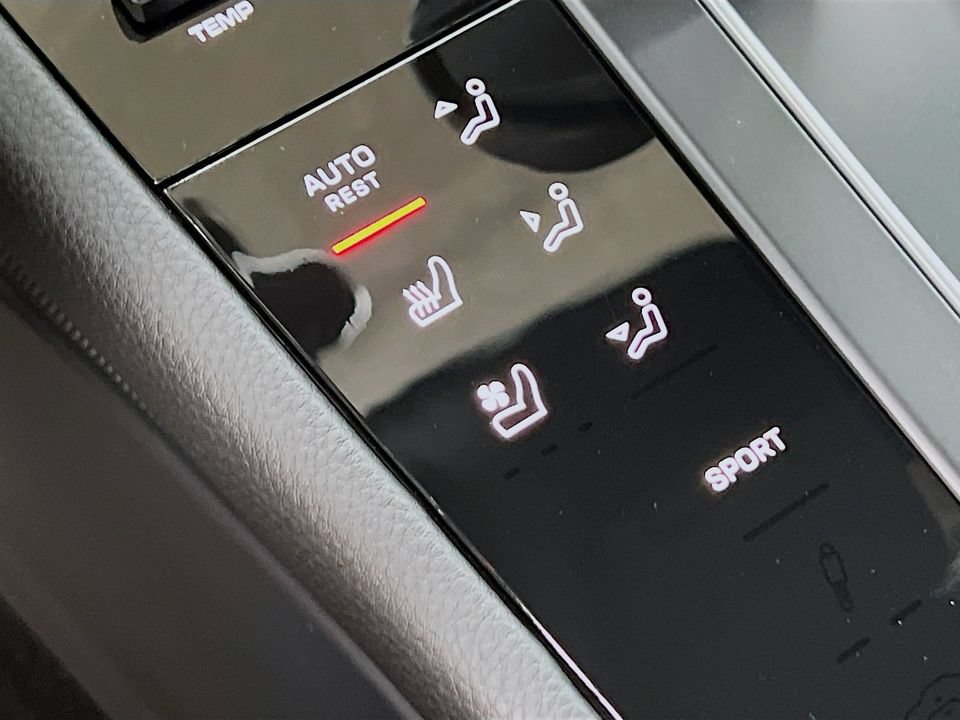 New 2026 Porsche Macan AWD/4WD image 23