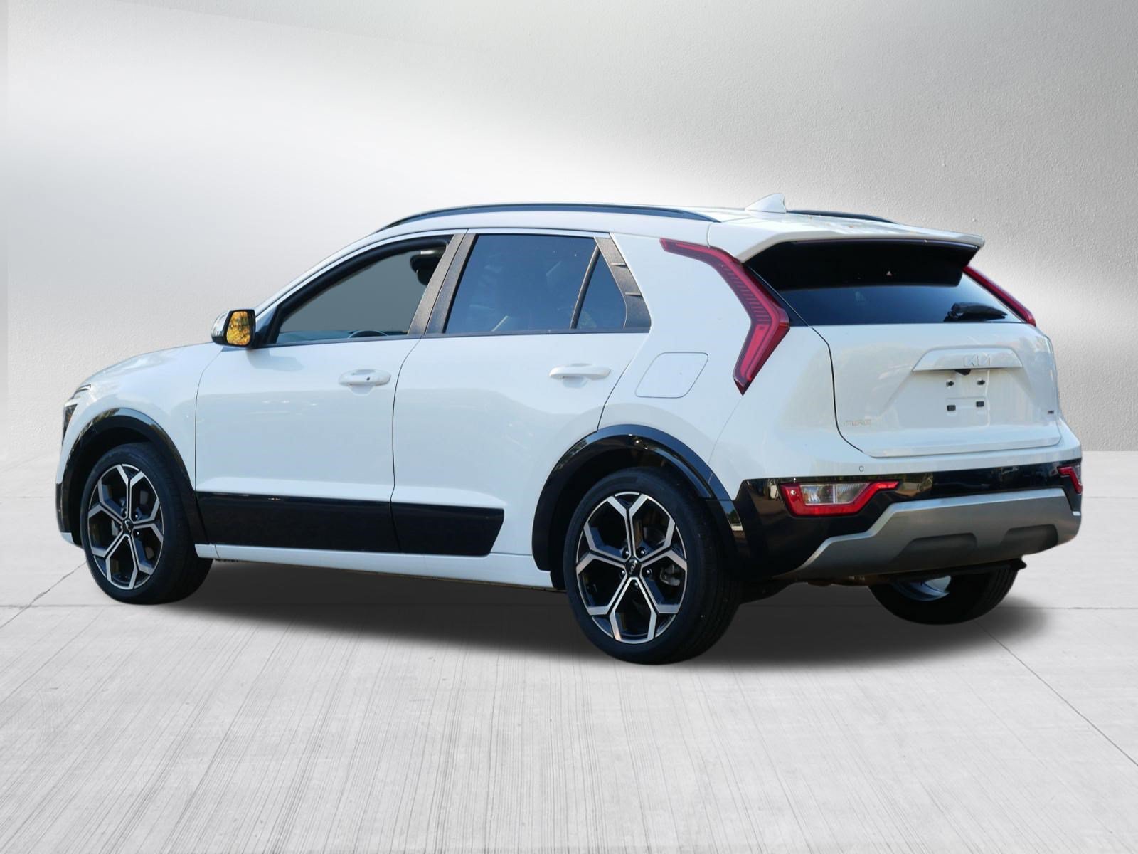 Certified 2023 Kia Niro EX Touring FWD image 5