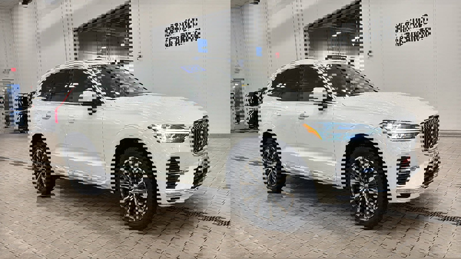 Used 2022 Volvo XC60 T8 Inscription Expression w/ Advanced Package image 3