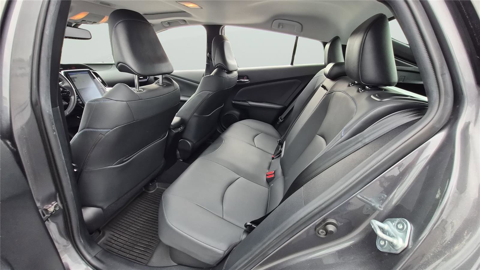 Used 2021 Toyota Prius Limited w/ Premium Convenience Package FWD image 17