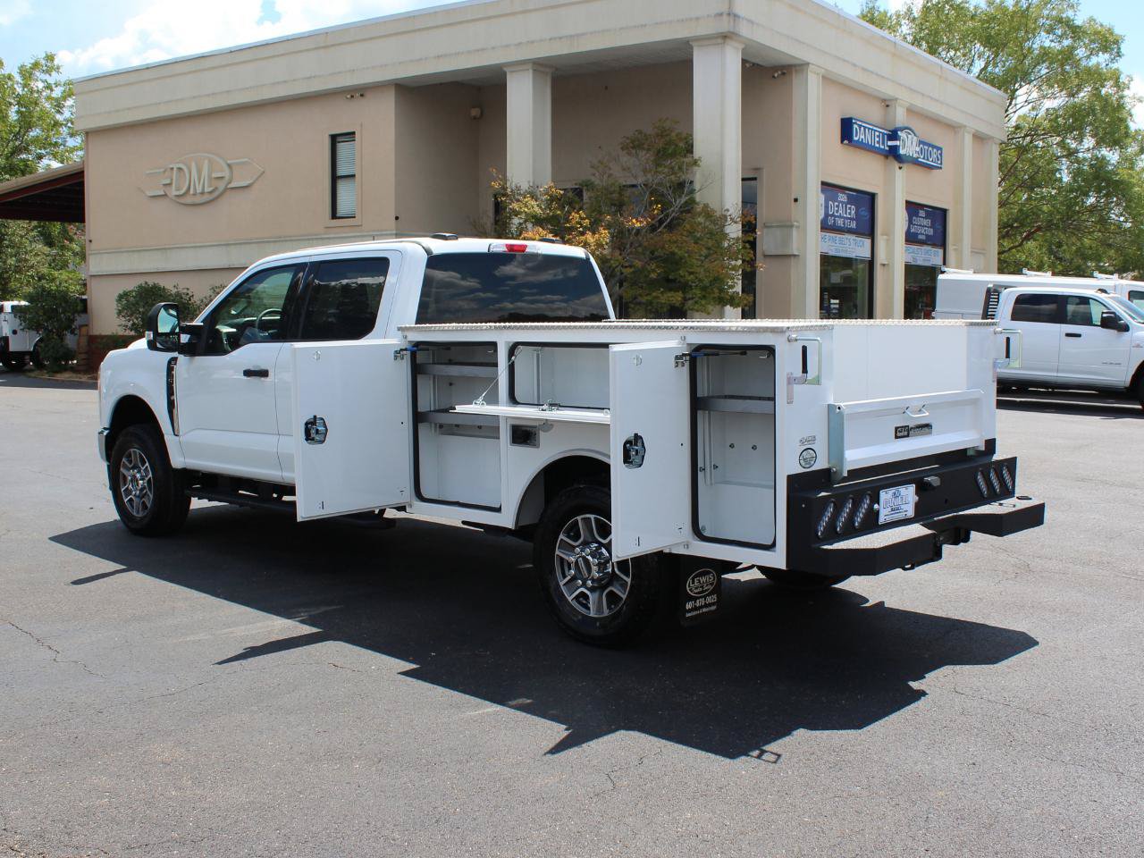 Used 2025 Ford F350 XLT AWD/4WD image 18