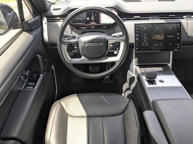 Used 2025 Land Rover Range Rover SE AWD/4WD image 15