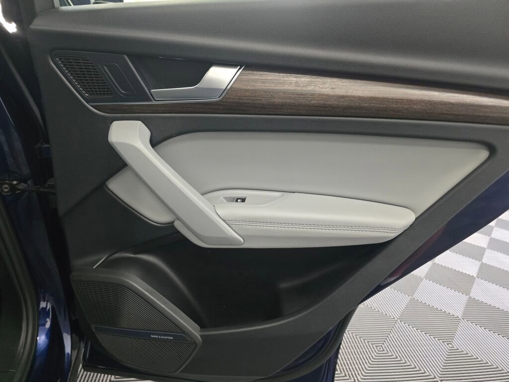 Certified 2025 Audi Q5 2.0T Premium Plus image 25