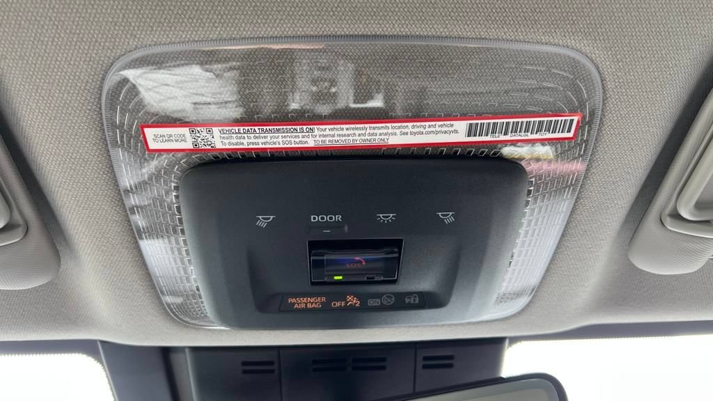 New 2026 Toyota Prius Plug-In Hybrid FWD image 32