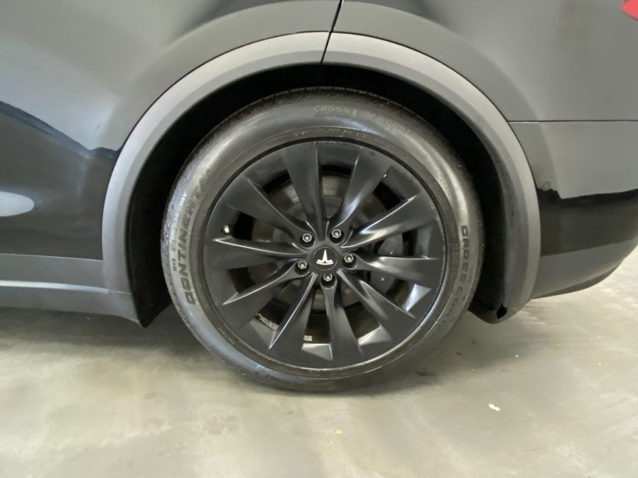 Used 2018 Tesla Model X 75D image 18