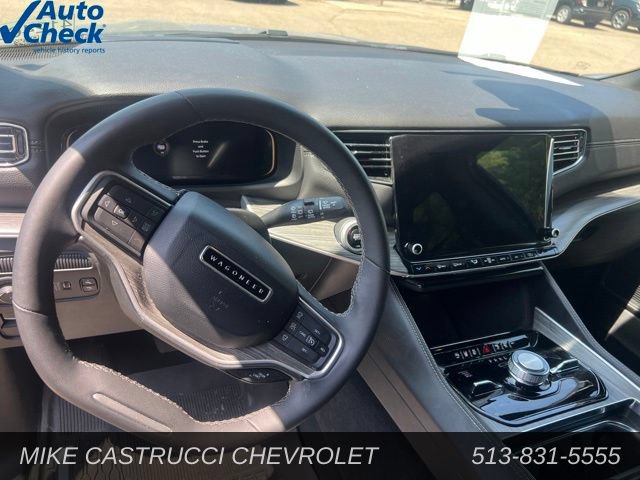 Used 2024 Jeep Wagoneer Series III AWD/4WD image 8