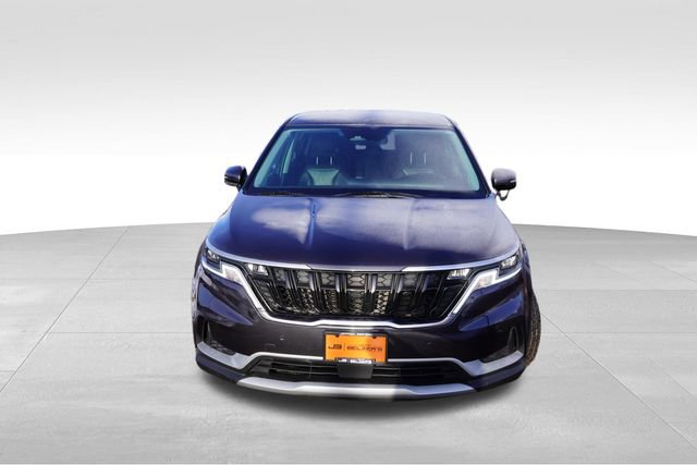 Used 2023 Kia Carnival EX image 12