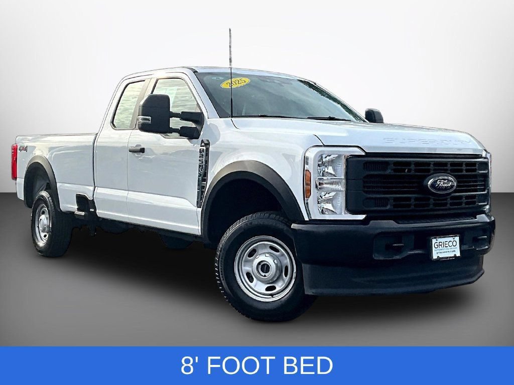 Used 2025 Ford F250 XL AWD/4WD image 1