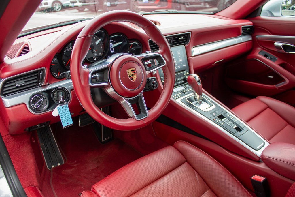 Used 2018 Porsche 911 Carrera S image 11