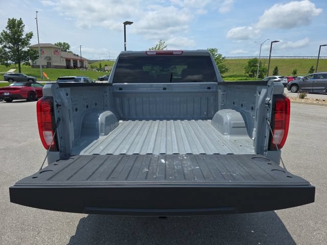 Used 2024 GMC Sierra 1500 Pro w/ Graphite Edition AWD/4WD image 16