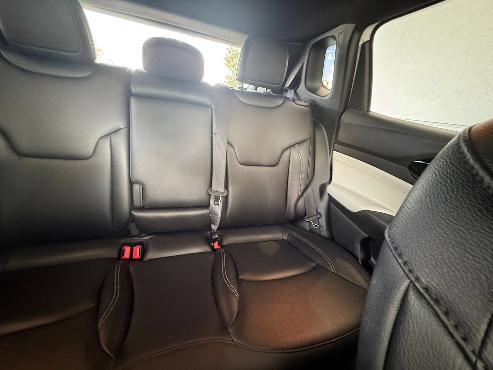 Used 2025 Jeep Compass Limited AWD/4WD image 38