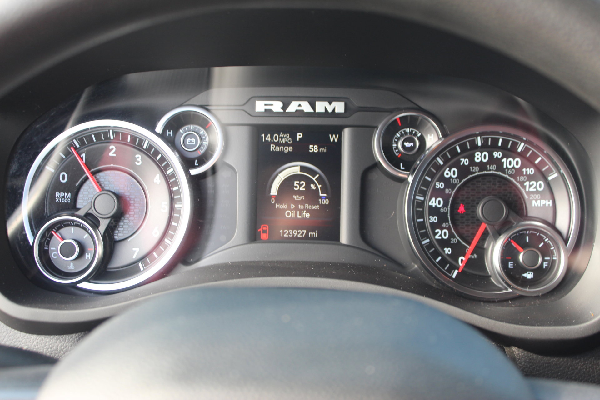 Used 2022 RAM 2500 Tradesman w/ Chrome Appearance Group image 18