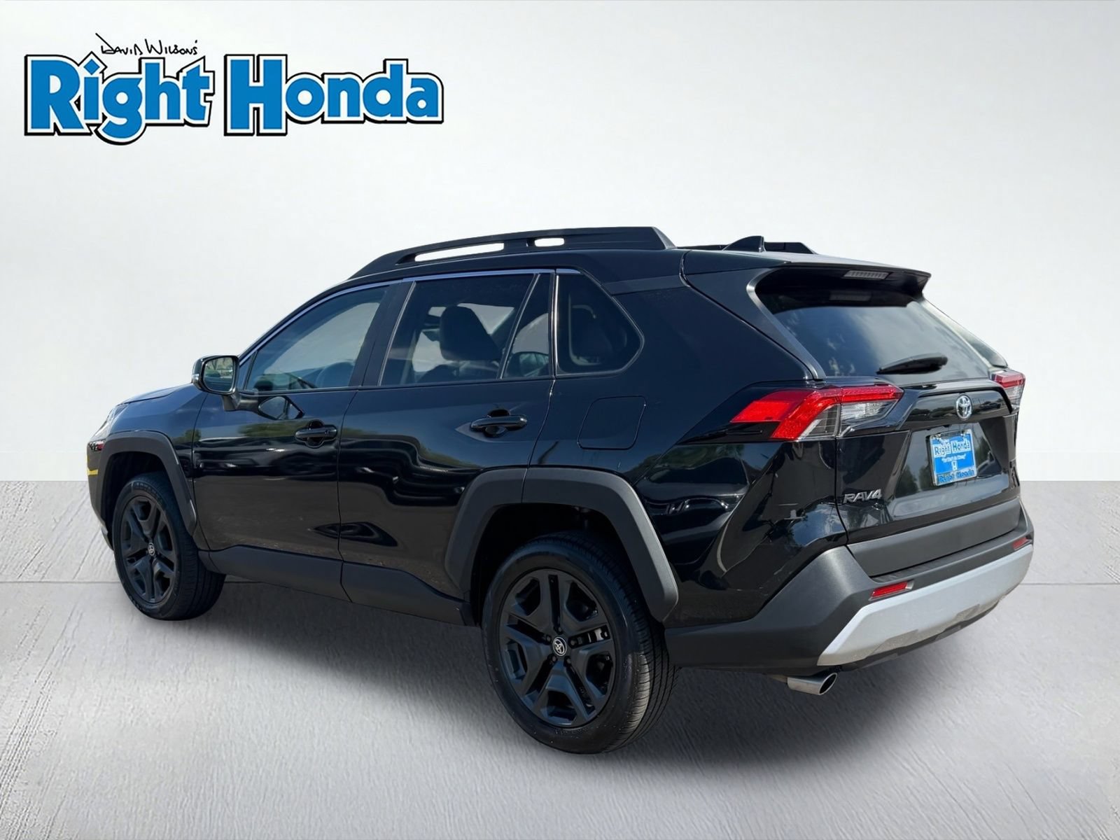 Used 2024 Toyota RAV4 Adventure AWD/4WD image 4