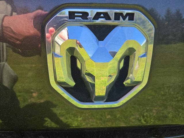 Used 2019 RAM 1500 Laramie AWD/4WD image 25