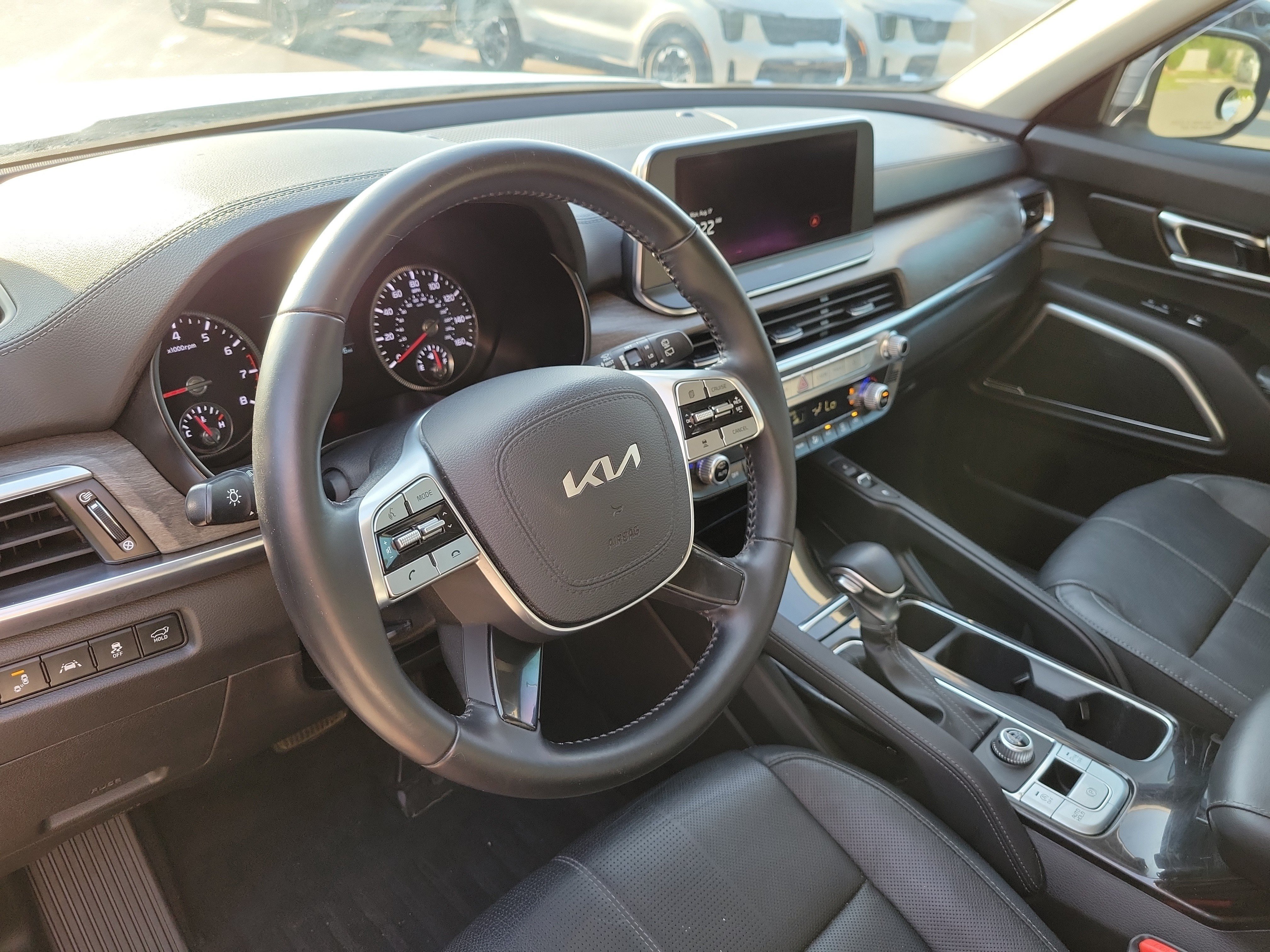 Certified 2022 Kia Telluride EX w/ EX Premium Package FWD image 23