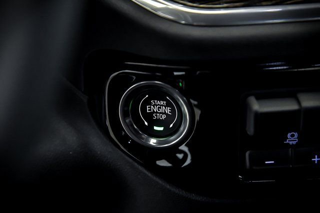 New 2025 GMC Sierra 1500 SLE w/ Preferred Package image 14