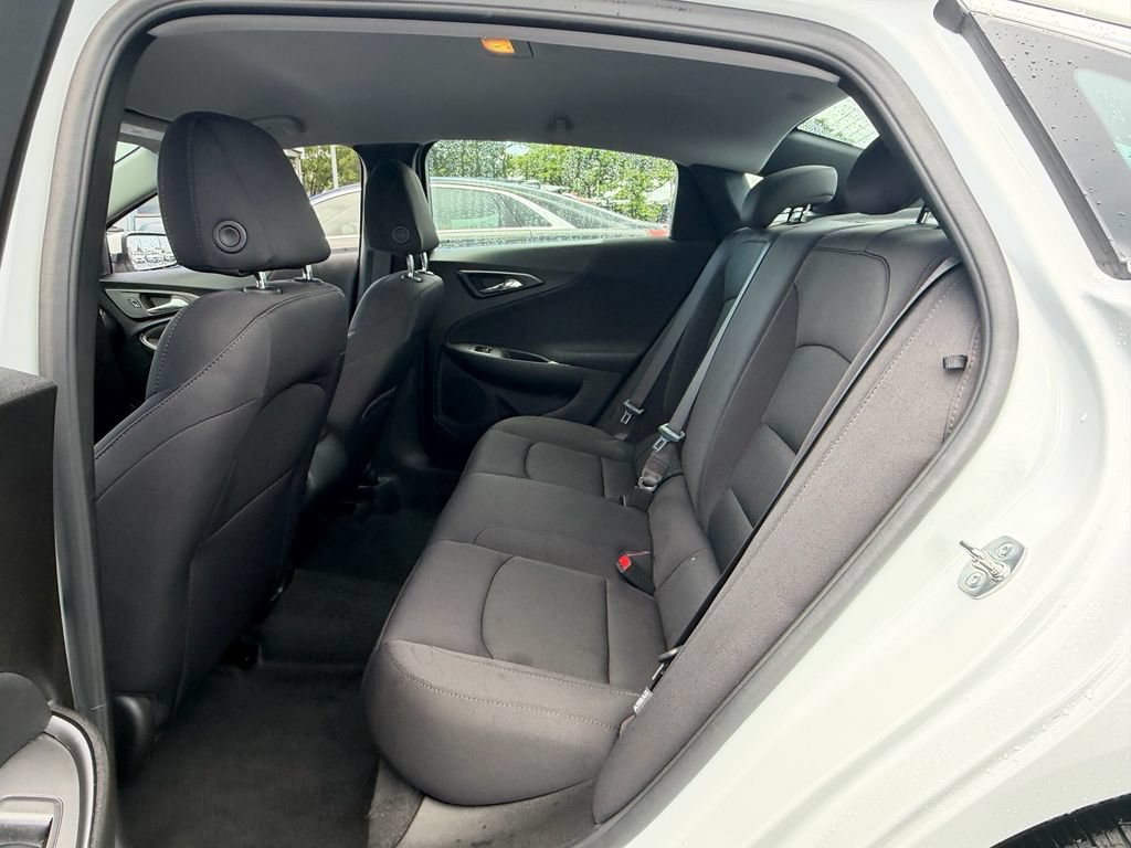 Certified 2024 Chevrolet Malibu RS FWD image 11