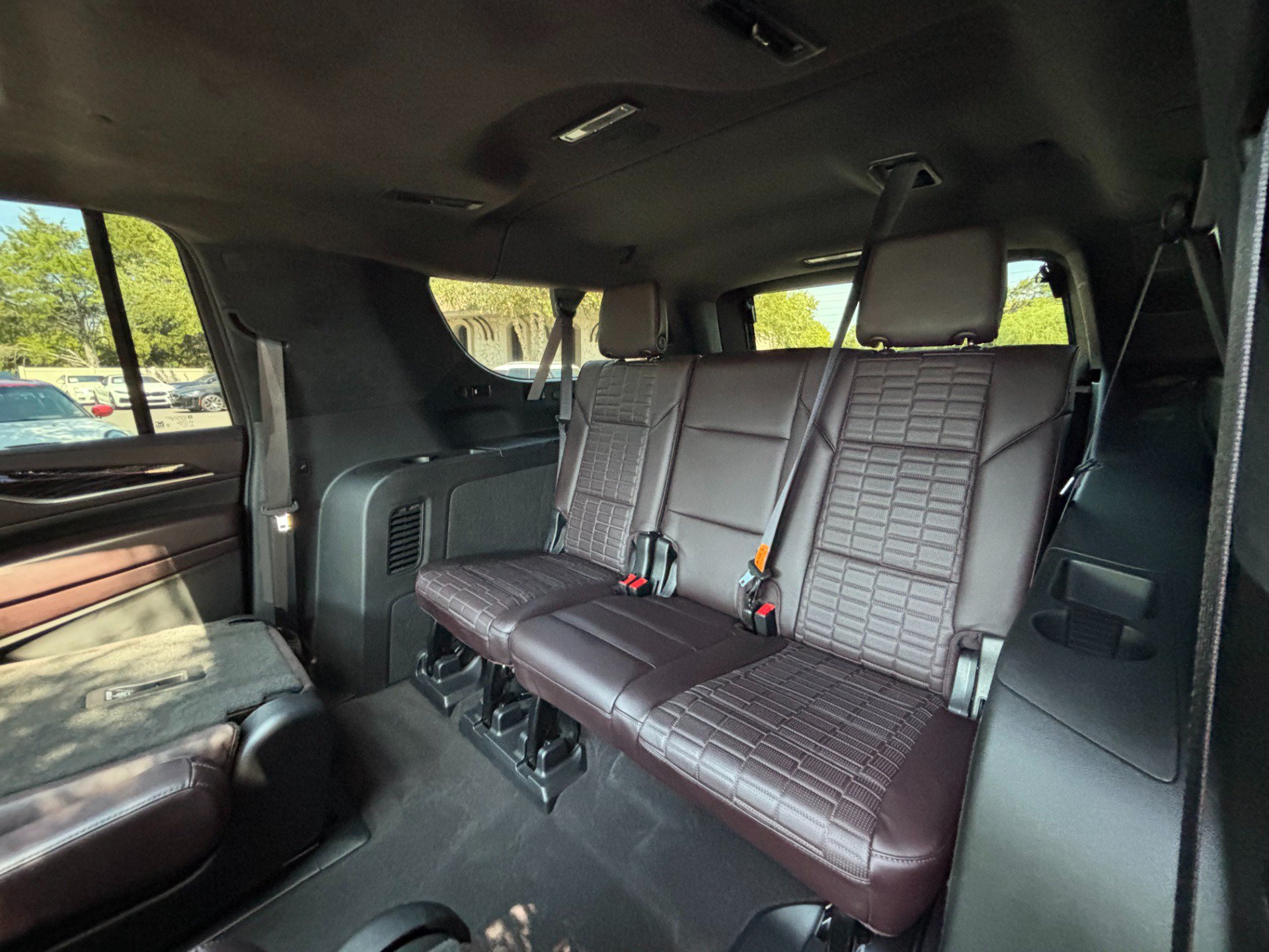 Used 2023 Cadillac Escalade ESV V AWD/4WD image 30