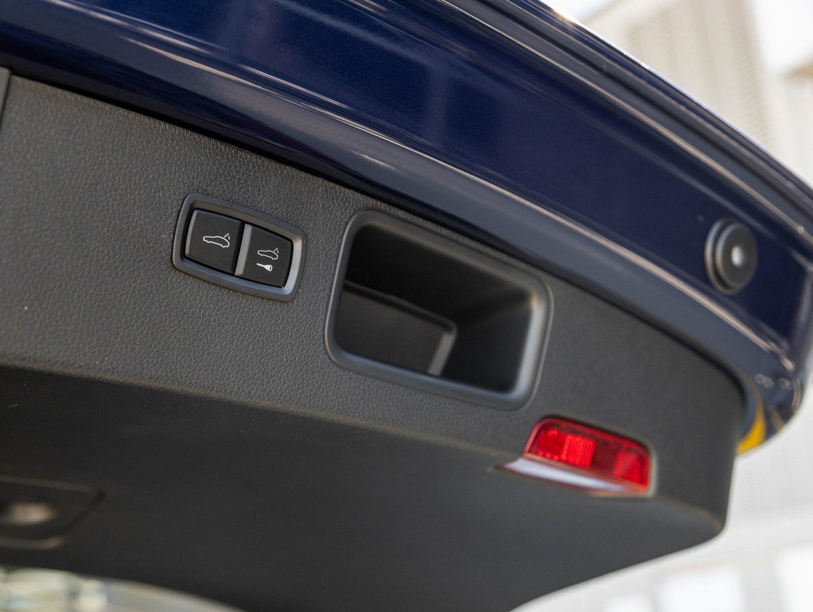 New 2026 Porsche Macan Turbo image 30