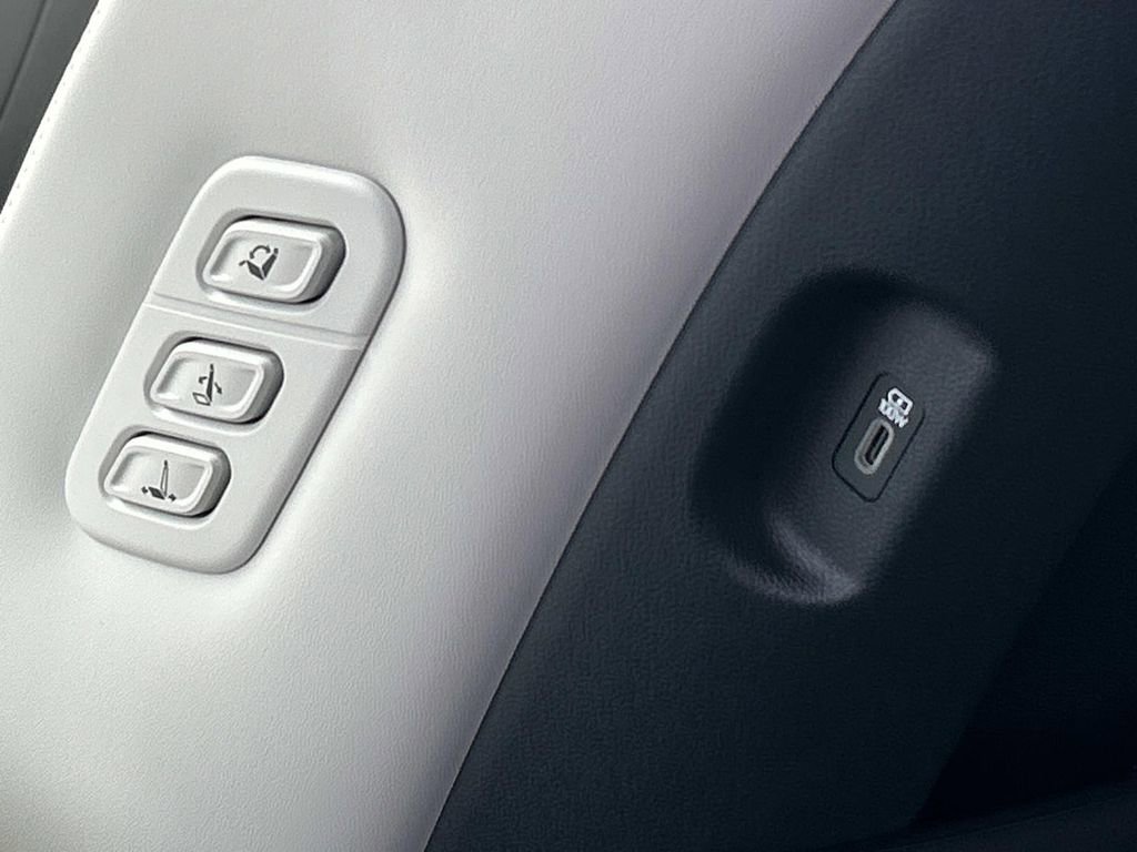 New 2026 Hyundai Palisade Calligraphy FWD image 22