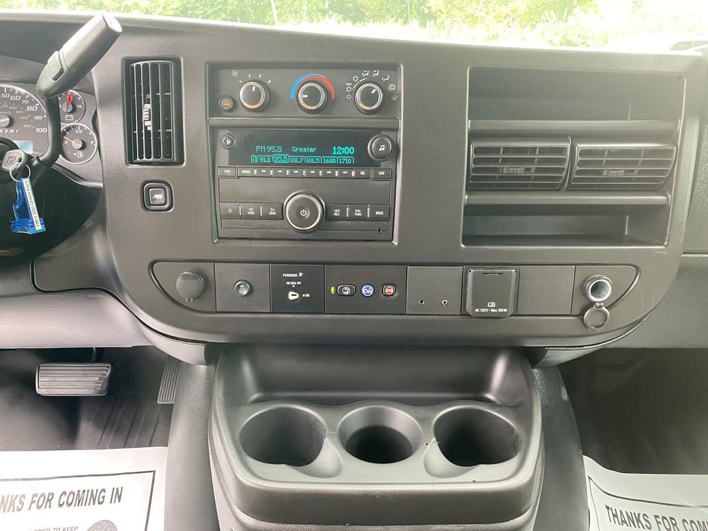 Used 2021 Chevrolet Express 2500 image 17