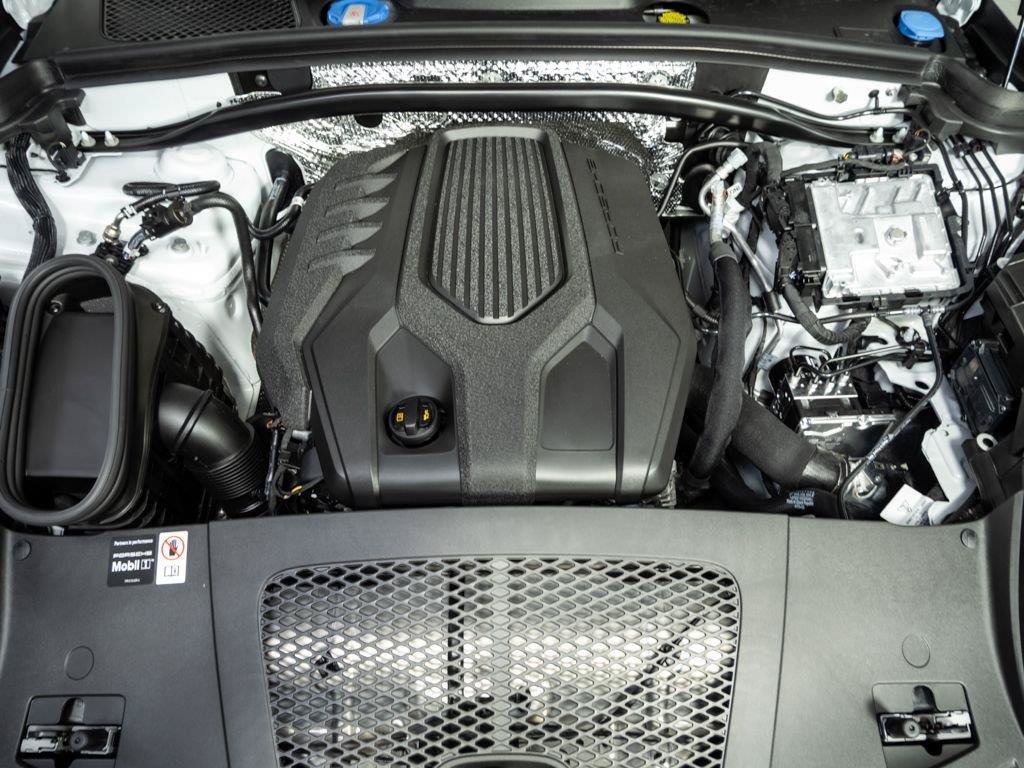 New 2026 Porsche Macan AWD/4WD image 35
