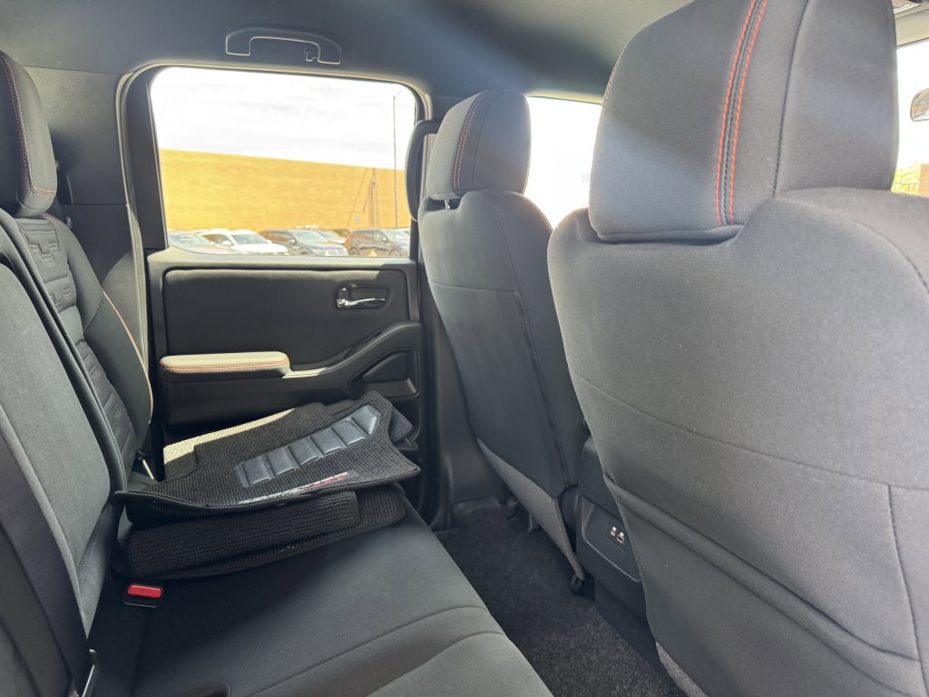 Used 2024 Nissan Frontier PRO-4X w/ Off-Road Protection Package image 39
