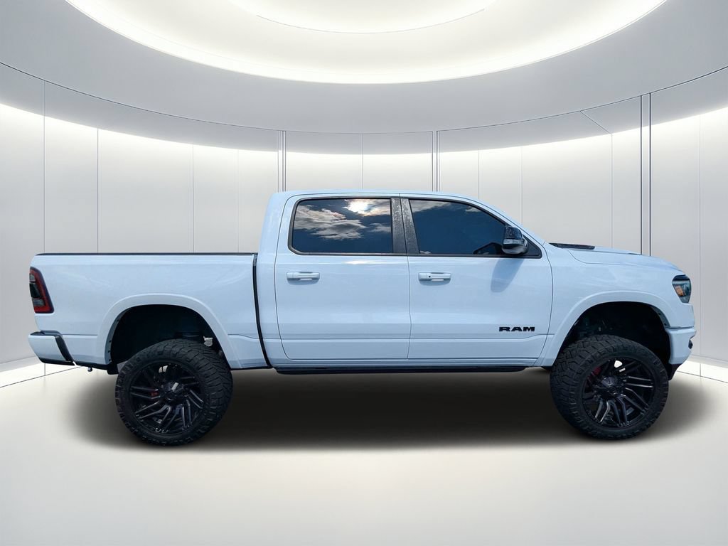 Used 2022 RAM 1500 Laramie AWD/4WD image 3