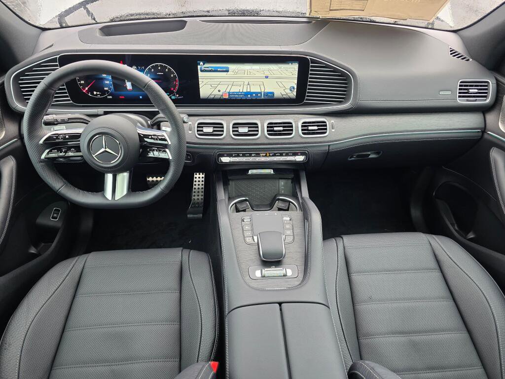 New 2026 Mercedes-Benz GLS 580 4MATIC image 17